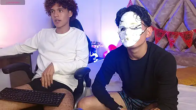 nickolas moon online show from February 18, 2025, 12:05 am