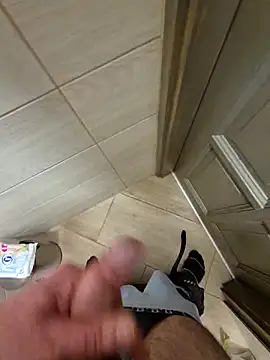 kisbiro77777 online show from April 7, 2026, 6:59 am