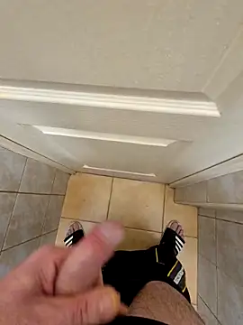 kisbiro77777 online show from December 14, 2025, 4:34 pm