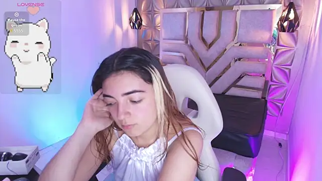 meraki fraise online show from September 22, 2025, 6:47 pm