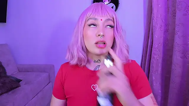 annika taylor online show from November 11, 2025, 2:06 am