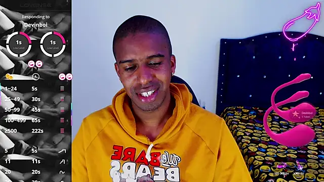 mrjhon26 online show from March 13, 2025, 8:43 pm