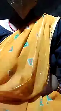 Snapshot of Poonam-bab chatting on February 8, 2025, 12:39 pm Poonam-bab online show from February 8, 2025, 12:39 pm