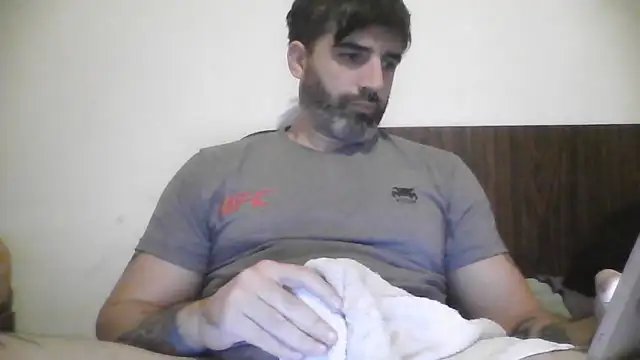 ozzypsico13 online show from June 24, 2026, 2:43 am