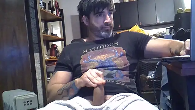 ozzypsico13 online show from July 7, 2026, 9:29 pm