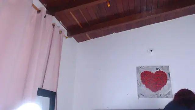 Amara Red online show from December 4, 2025, 11:09 am