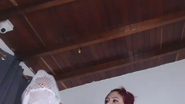 Amara Red online show from September 26, 2025, 1:12 am