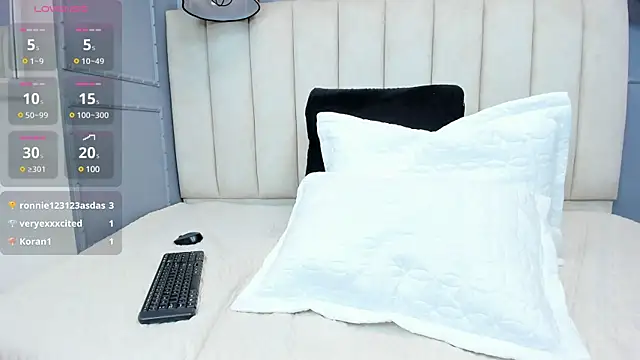 Snapshot of _karla_Brunette_ chatting on March 15, 2025, 10:44 pm karla Brunette online show from March 15, 2025, 10:44 pm