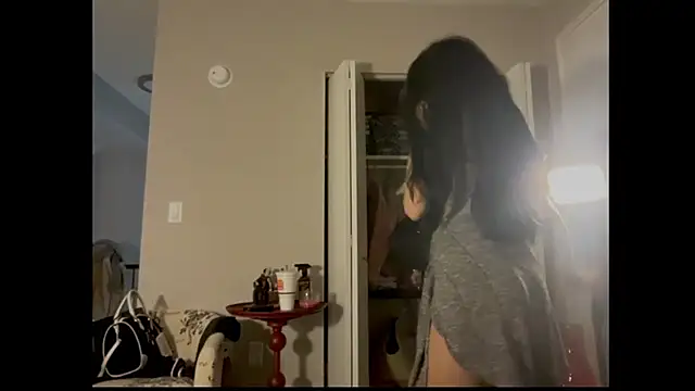 Snapshot of babybimbo chatting on December 18, 2024, 11:19 pm babybimbo online show from December 18, 2024, 11:19 pm