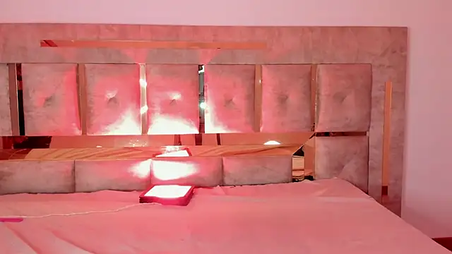 Ari sunshine  online show from February 12, 2026, 4:01 am