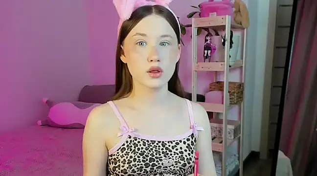 Stella Sunny online show from March 18, 2025, 12:40 am