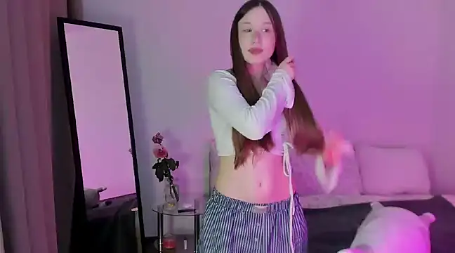 Stella Sunny online show from January 3, 2025, 12:33 am