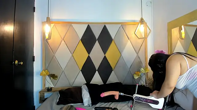 SamanthaFerrer  online show from March 6, 2025, 11:31 pm