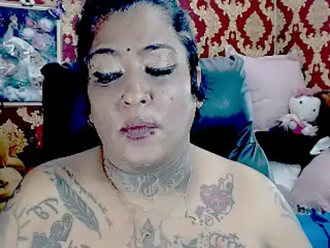 Indiancatz2 online show from September 28, 2025, 4:08 am