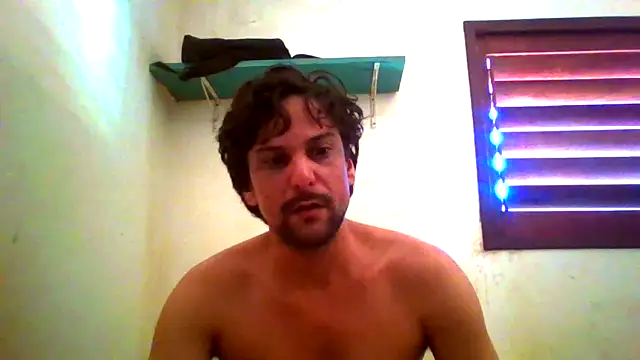 Snapshot of couplemilk chatting on May 20, 2026, 3:53 pm couplemilk online show from May 20, 2026, 3:53 pm