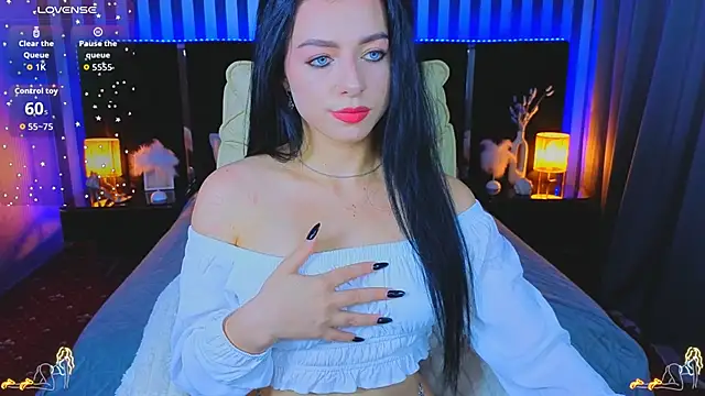 Snapshot of KitnissKiss chatting on November 22, 2025, 7:07 am KitnissKiss online show from November 22, 2025, 7:07 am