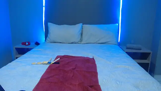 Juicyasss35xx online show from January 6, 2025, 8:07 pm