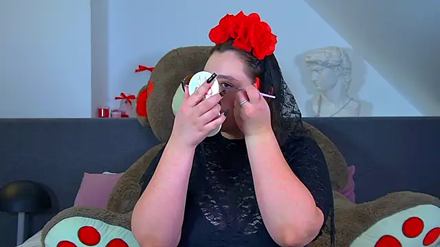 MaryMurray online show from October 26, 2025, 6:30 pm