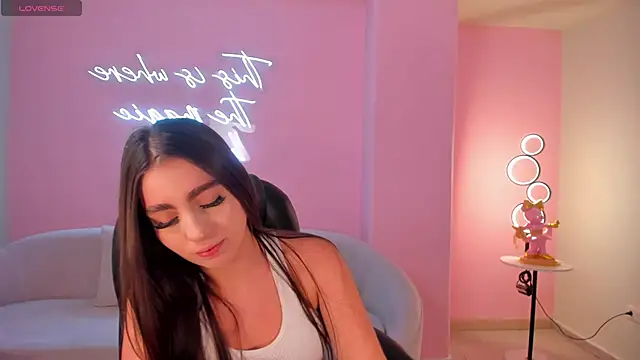 DolcieElliot online show from February 24, 2025, 12:16 pm