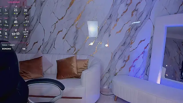 DolcieElliot online show from March 11, 2025, 5:35 pm