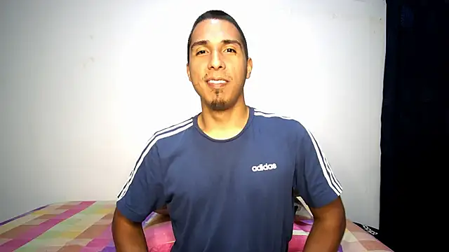 Snapshot of michaelhotbbc chatting on September 14, 2025, 4:02 am michaelhotbbc online show from September 14, 2025, 4:02 am