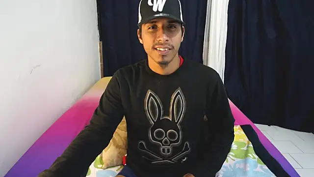 Snapshot of michaelhotbbc chatting on November 27, 2025, 4:13 am michaelhotbbc online show from November 27, 2025, 4:13 am