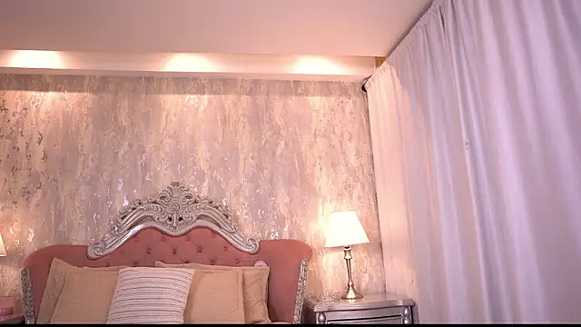 AngelineConnor online show from January 13, 2026, 10:46 pm