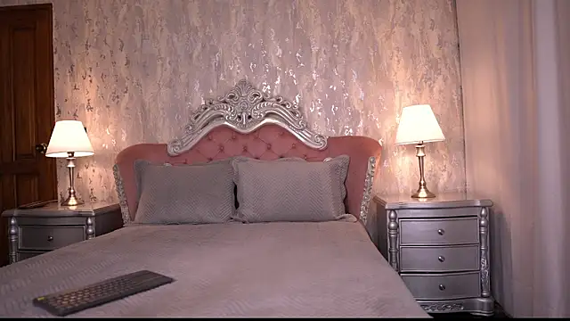 AngelineConnor online show from September 26, 2025, 11:00 pm