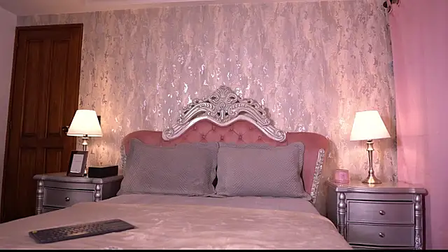 AngelineConnor online show from April 8, 2026, 10:22 pm