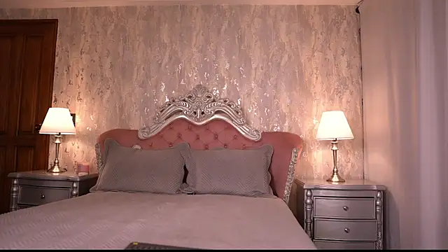 AngelineConnor online show from October 3, 2025, 11:06 pm