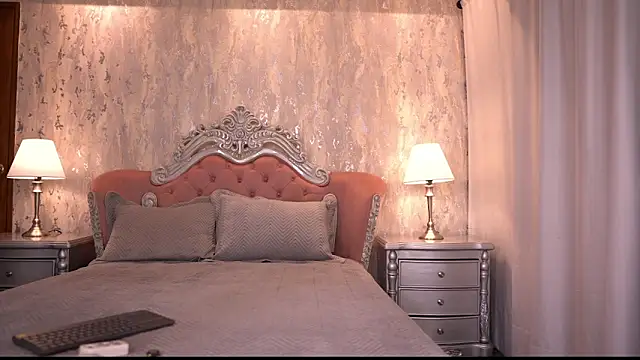 AngelineConnor online show from September 17, 2025, 10:12 pm