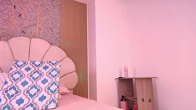 nata luna online show from October 30, 2025, 7:11 pm