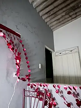 DIORA Latina online show from March 6, 2026, 2:28 am