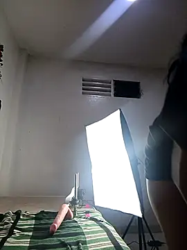 DIORA Latina online show from September 26, 2025, 4:41 am