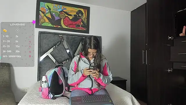 Vahiolet smith online show from October 8, 2025, 3:19 am