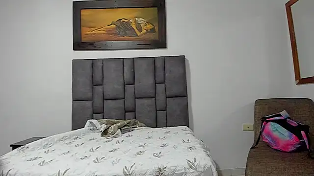 Vahiolet smith online show from January 14, 2026, 3:43 am