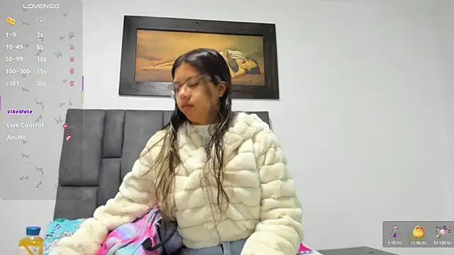Snapshot of Vahiolet_smith chatting on July 4, 2026, 12:32 pm Vahiolet smith online show from July 4, 2026, 12:32 pm