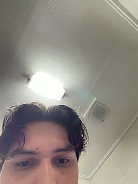 erickcastro777 online show from April 18, 2026, 4:09 pm