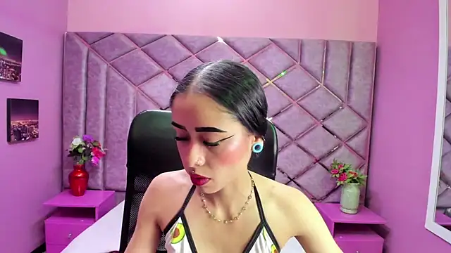 Snapshot of AnnySweett_ chatting on September 19, 2025, 4:44 pm AnnySweett online show from September 19, 2025, 4:44 pm