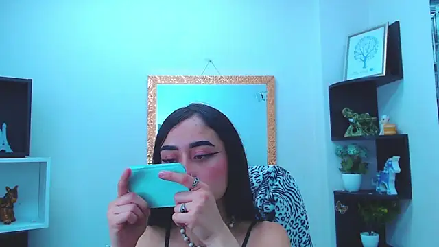 Snapshot of AnnySweett_ chatting on March 3, 2025, 6:56 pm AnnySweett online show from March 3, 2025, 6:56 pm