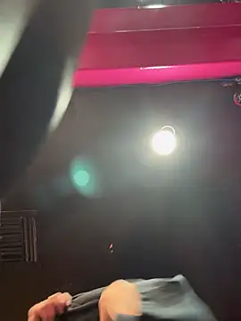 exoticmisfitt online show from February 14, 2026, 7:30 am