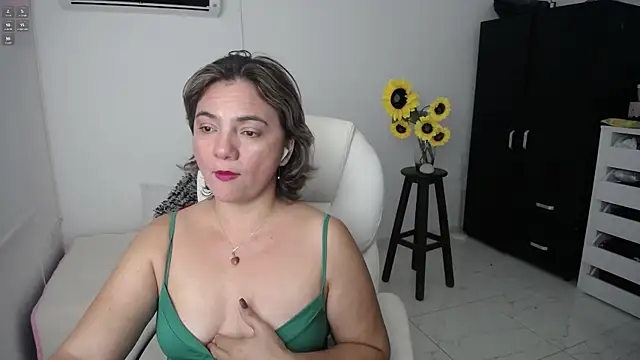 Ghada milf online show from March 15, 2025, 6:43 pm