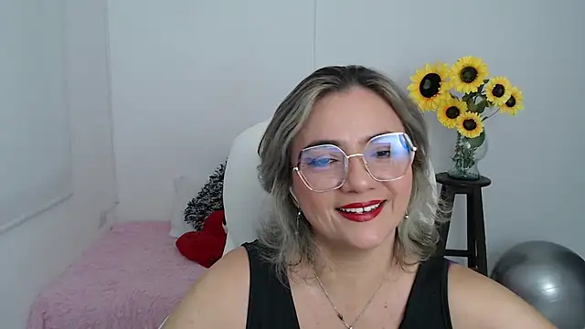 Ghada milf online show from September 23, 2025, 10:17 pm