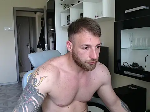 Snapshot of Alusca chatting on May 19, 2026, 9:38 am Alusca online show from May 19, 2026, 9:38 am