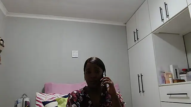 Amberbela online show from May 2, 2026, 3:50 pm