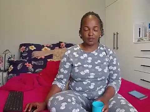 Amberbela online show from September 13, 2025, 1:33 pm