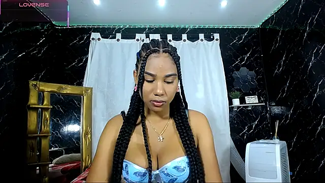 Hillary queen online show from November 26, 2025, 12:16 pm