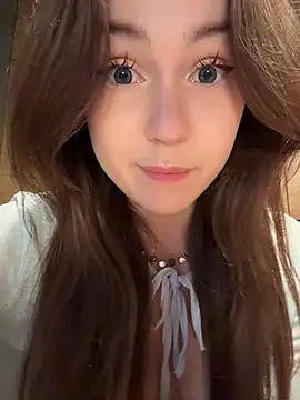 Snapshot of Peachy_Dream chatting on June 10, 2026, 4:30 pm Peachy Dream online show from June 10, 2026, 4:30 pm