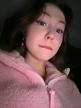 Snapshot of Peachy_Dream chatting on September 20, 2025, 8:03 pm Peachy Dream online show from September 20, 2025, 8:03 pm