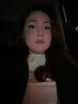 Snapshot of Peachy_Dream chatting on September 28, 2025, 6:15 pm Peachy Dream online show from September 28, 2025, 6:15 pm